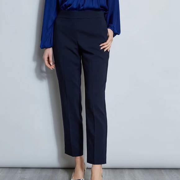 Elie Tahari • Navy Trouser Pant - Picture 1 of 9